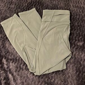 Lululemon cropped leggings